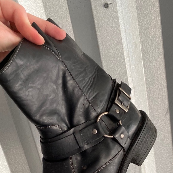 Men’s Dress Boots - Picture 2 of 2